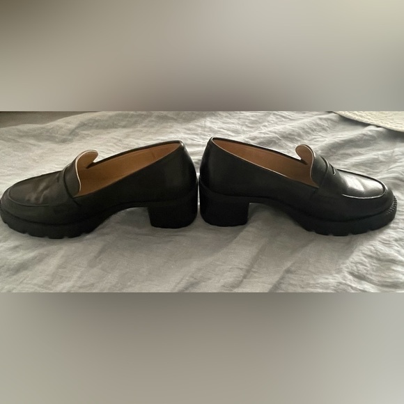 Elegant Black Coach Leah Chunky Heeled Leather Loafers - Picture 5 of 5